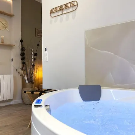 The Pearl Balnéo SPA Ecran géant Opt Parking Le Havre Extérieur photo